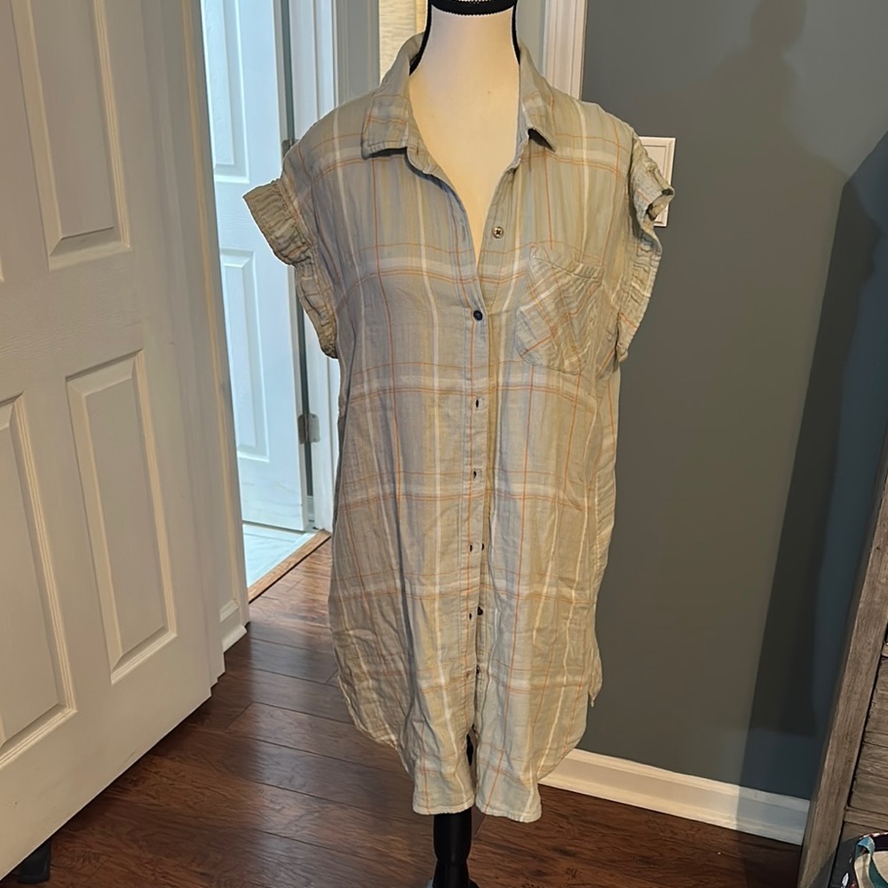 True Craft Plaid Button-Up Top - Cream and Gray